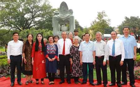 Khánh thành biểu tượng tri ân của học sinh miền Nam với nhân dân Vĩnh Phúc